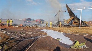 দক্ষিণ কোরিয়ায় বিমান দুর্ঘটনায় নিহত বেড়ে ১৭৬, নিখোঁজ ৩